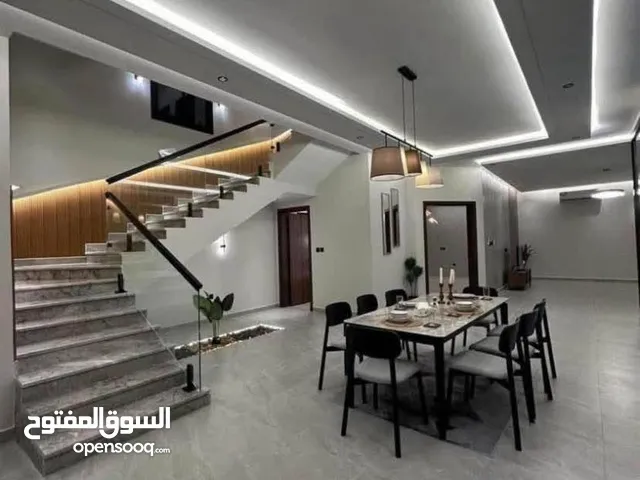فيلا 5 غرف للبيع في كوباوند سراي بالسعر القديم بأقرب فتره استلام علي طريق السويس دقائق من مدينتي