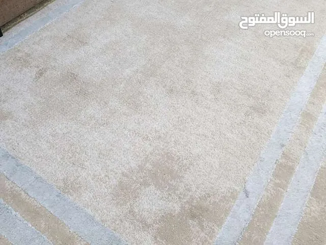 Carpet rug 1.5x2.3 meters off white to beige color clean in good condition سجادة بيج نظيفة بحالة ممت