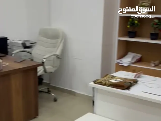 مخازن للبيع 2 في بتونيا