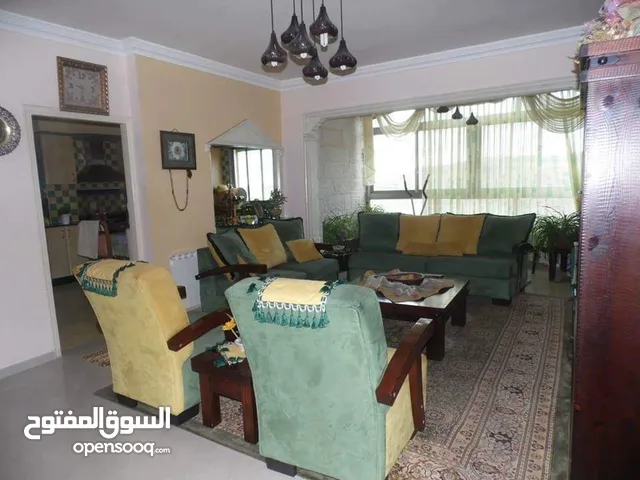 200 m2 3 Bedrooms Apartments for Rent in Ramallah and Al-Bireh Al Tira