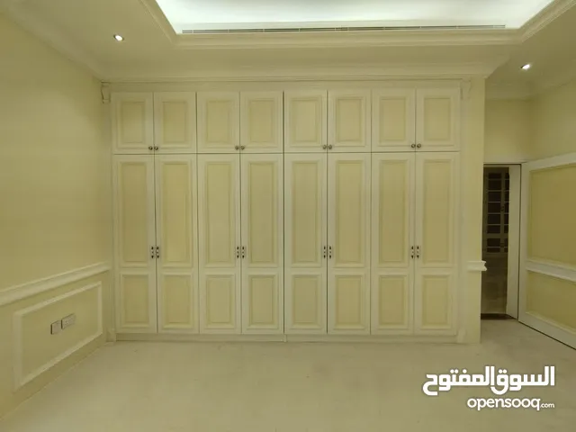 2000ft Villa for Sale in Abu Dhabi Airport Road