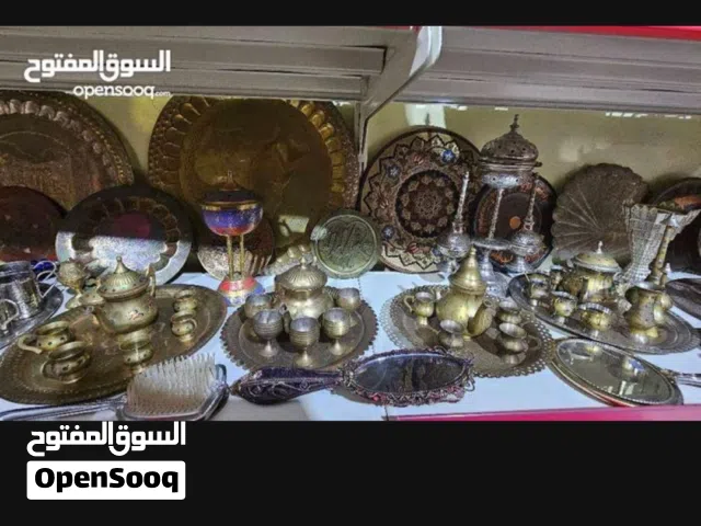 يوجد نحاس تحف وانتيكات قديمه ومناظرثريات للبيع محل ابورامز https://maps.app.goo.gl/JZgPP6q1rwynNn3Z7