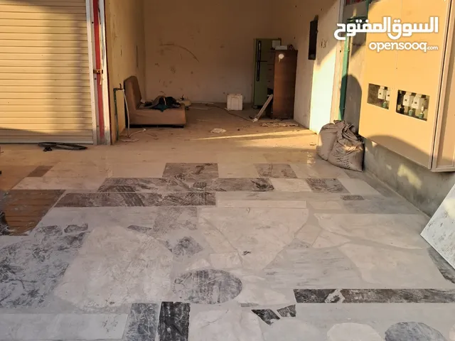 محل 9 متر الورشة 400 متر