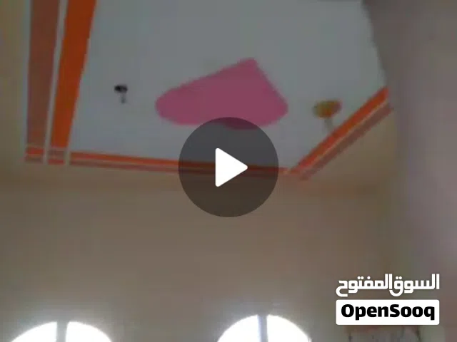 شقه للايجار   غرفتين وحمام ومطبخ مسلح دورثاني لوكس معالسطح  الايجار 35  الشروط شهرين مقدم ضمانه والس