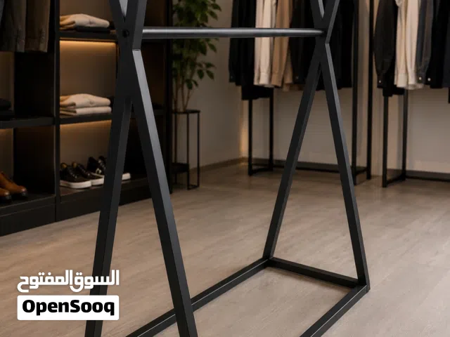علاق ملابس ديكور عصري