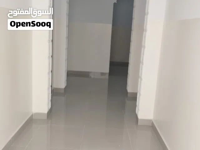 شقة للايجار ومؤثث فقط للعوائل الصغيرة في خوض السادسة
