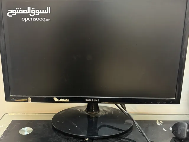 كمبيوتر مكتبي مستخدم نوع سامسونج مع كامل ملحقاته للبيع