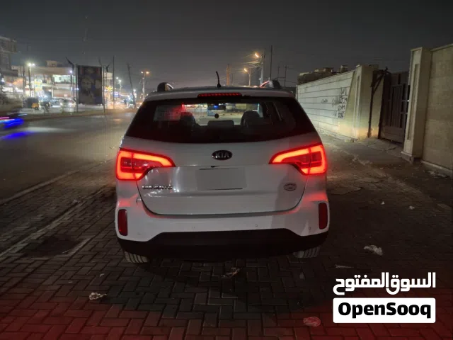2015 كيا سورينتو Standard