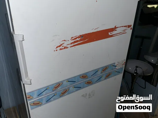 ثلاجه غير شغاله فقط هيكل نوع كلفينيتر