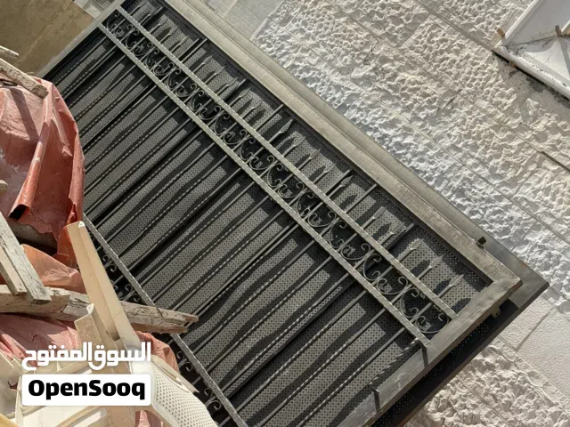 بواب عدد2 حديد ضخم