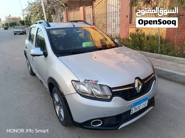 2015 رينو ستيب واي Standard