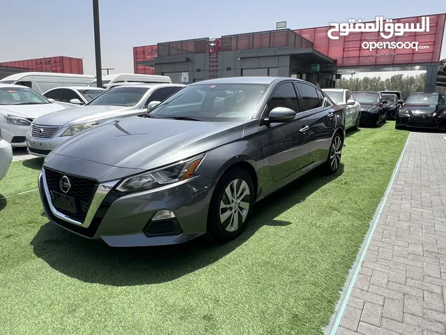 Used Nissan Altima in Sharjah