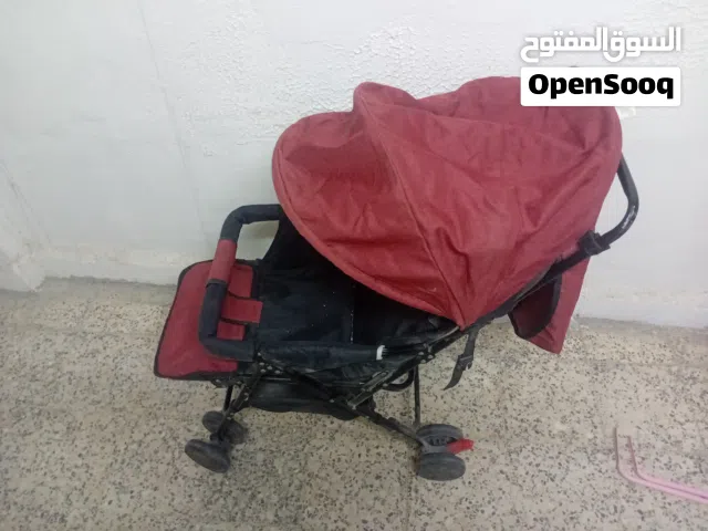عربايه بيبي شغاله ميه بالميه بدهاش اشي غير تنضيف بس