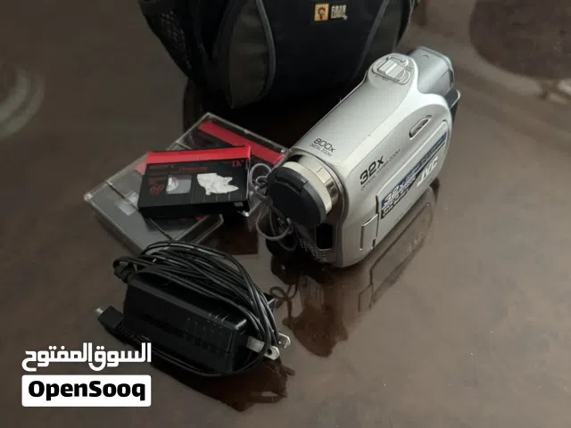 للبيع كاميرا فيديو رقمية كلاسيكية (Vintage / Y2K Camcorder) من ماركة JVC اليابانية المعروفة