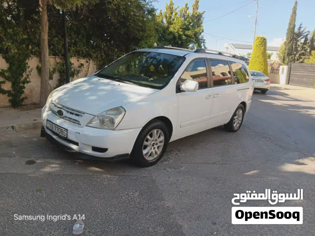 2004 Kia Carnival Standard