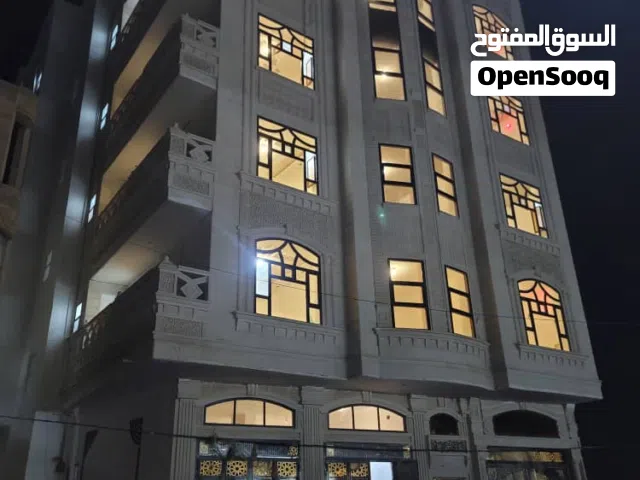 عمارة حجر استثمارية سكنية بدروم وخمسة أدوار شارعين موقع مميز وسعر خاص