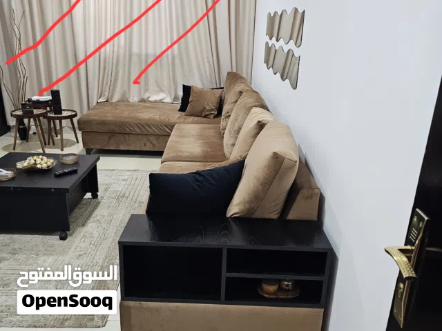 طقم كنب شبه جديد تقريبا 6 شهور