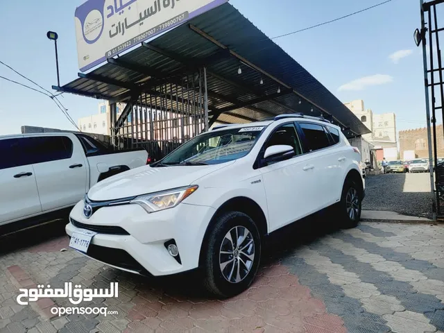 Used Toyota RAV 4 in Sana'a