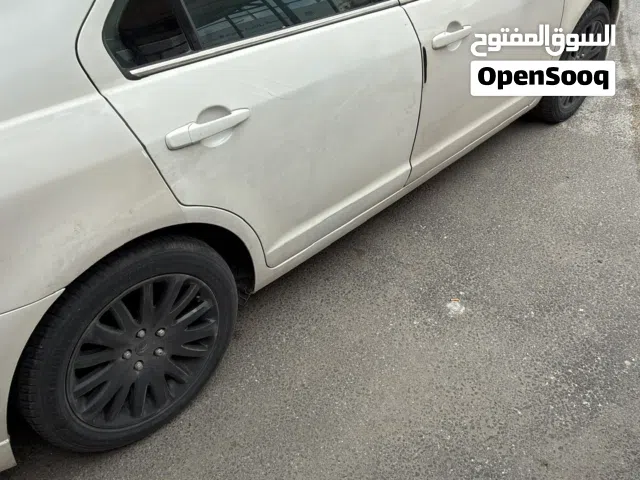 2010, فورد, فيوجن, Standard