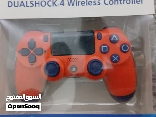 يد بلايستيشن 4 جديدة مكرشمة