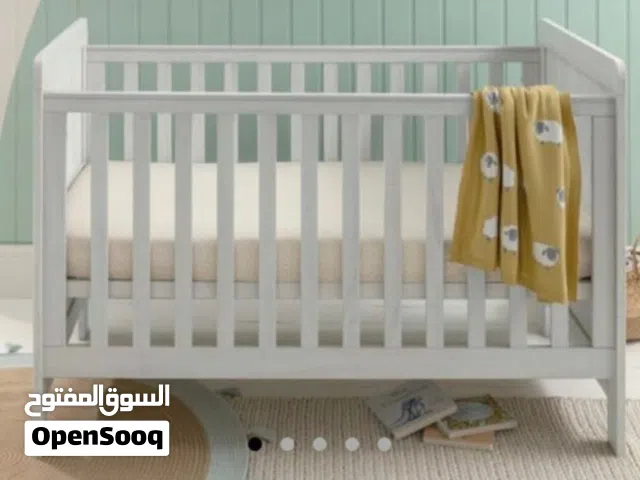 Brand NEW Baby Crib that converts to Toddler Bed from MAMAS AND PAPAS in EXCELLENT condition