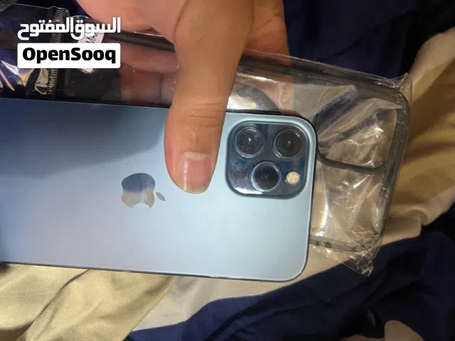 Apple iPhone 11 64 GB in Buraimi