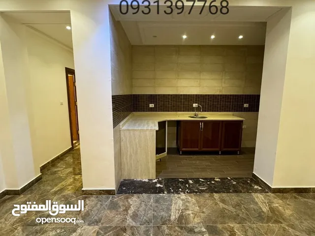 300m2 More than 6 bedrooms Villa for Rent in Tripoli Al-Mashtal Rd
