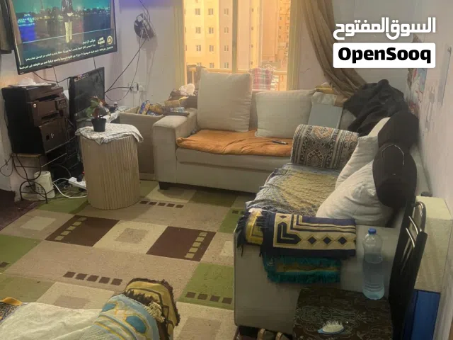شقه مفروشه غرفتين وصاله وحمام ومطبخ بالمهبوله ق1  ب 180
