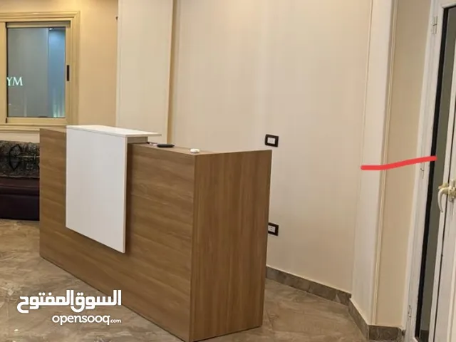 خليه بحاله ممتازه كالجديده استعمال اقل من سنه