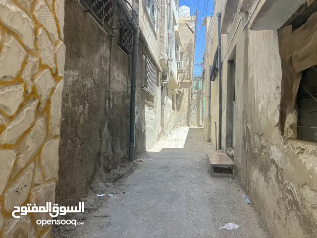 70 m2 2 Bedrooms Apartments for Sale in Zarqa Hay Ma'soom