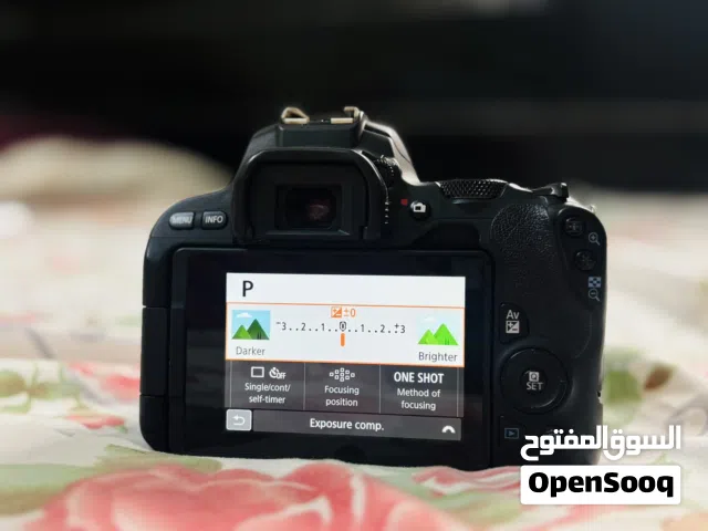 Canon EOS 200D