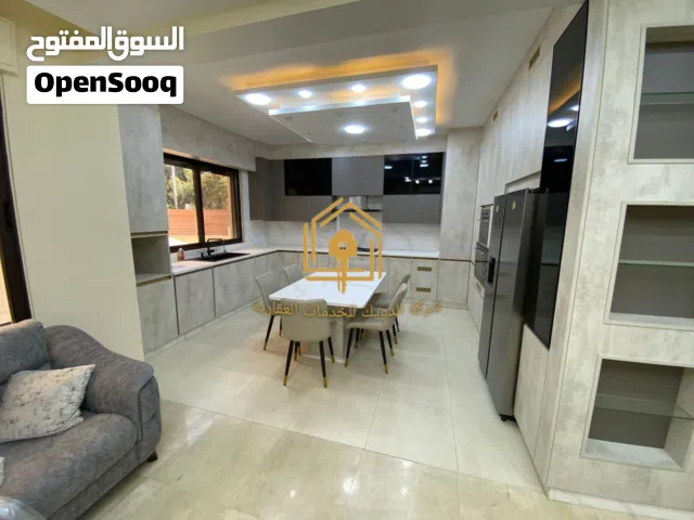 شقة فارغة - سوبر ديلوكس - 3نوم - 210م - مطلة - قرب الخدمات / عبدون