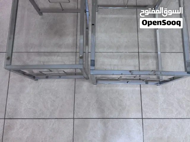 للبيع طاولات زجاج مستخدم