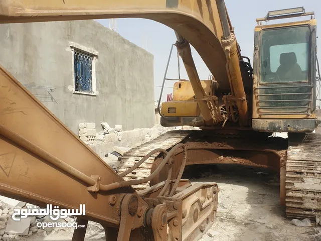 2000 Tracked Excavator Construction Equipments in Amman