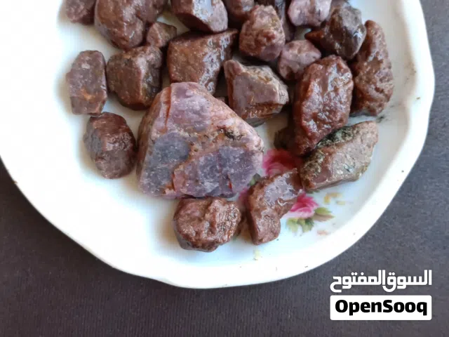 حجر ياقوت خام اصلية غير معالجة القيراط ب 50 جنيه