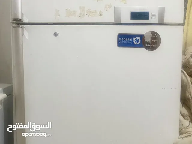 ثلاجة ال جي للبيع بحالة جيدة حداًً