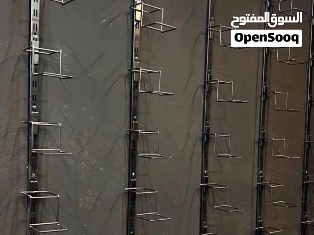 سجج عدد 10 مع حمالات أحذية عدد50 وحدة للبيع استعمال قليل كلش نظيفات