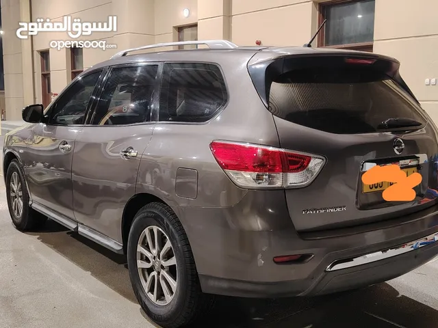 Nissan Pathfinder 2014 in Al Batinah