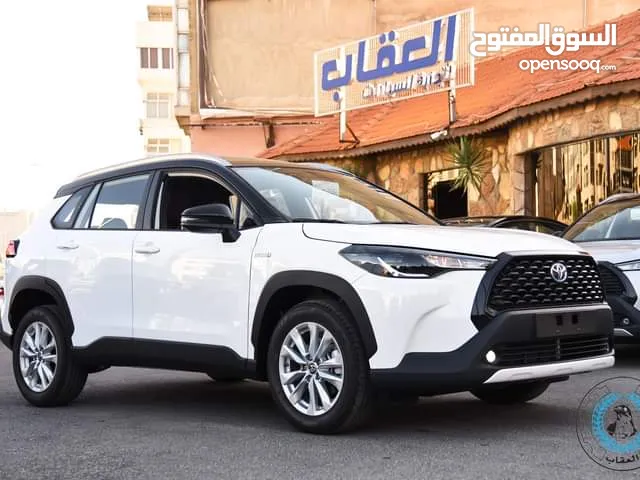 مواصفات فاخرة Toyota Cross 2023