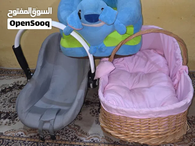 سلام عليكم مقاعد طفل