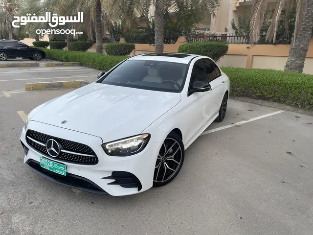 مرسيديس E350 موديل 2021 دفريشن شاصي وايرباجات الوكالة فل اوبشن داخليج بيج