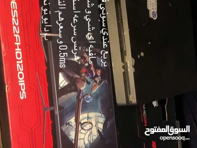 عندي بلستيشن فور للبيع معه شاشه 120 هرتي