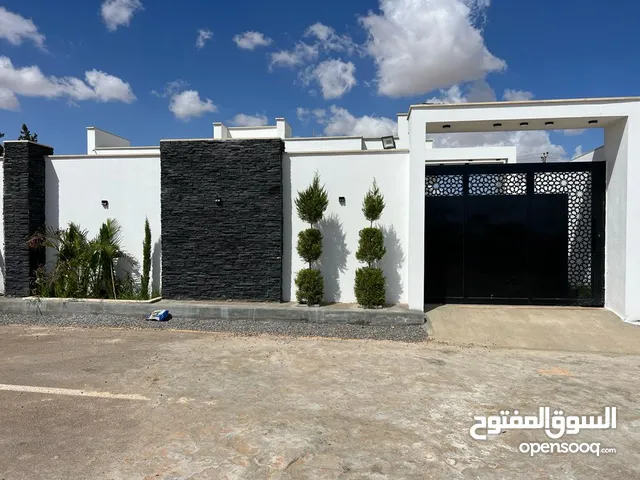 135 m2 2 Bedrooms Townhouse for Sale in Tripoli Al-Baesh