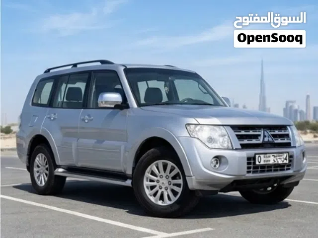 2013 ميتسوبيشي باجيرو GLS