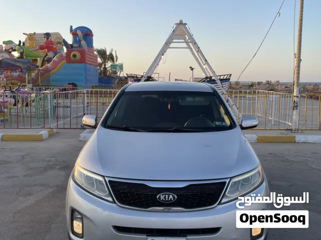 2013 كيا سورينتو Standard