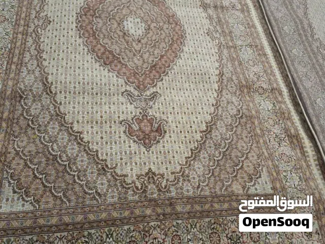 سجادة  تبريزية أصلية إيرانية مصنوعة يدويًا بتصاميم متنوعة. جميلا زوج بطول ستة أمتار