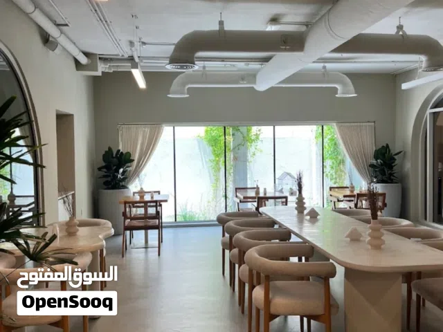 LUXURY RUNNING RESTAURANT FOR SALE