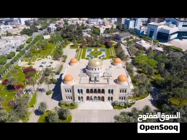 فيلا للايجار المكان الظاهره تمشي شركه او عياده