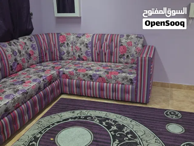 للبيع طقم كنبات مع طاولاتهم وخزانتين وسرير حديد For sale: Sofa set with tables, two wardrobes