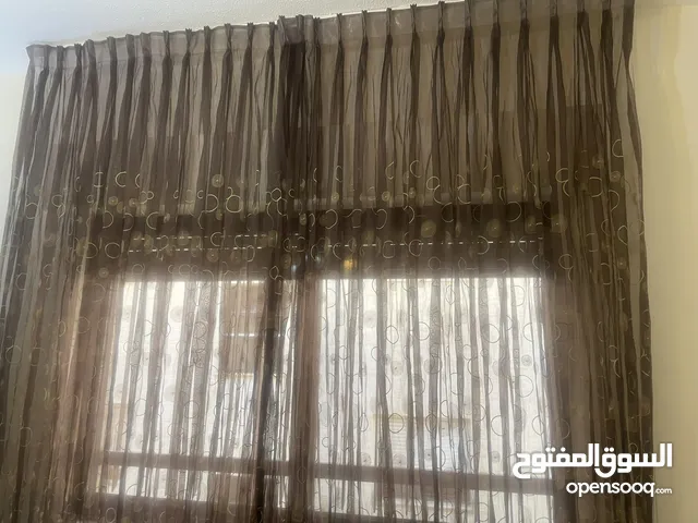 برادي فوال لون بني و اخضر حاله ممتازة 197 سم للشباك